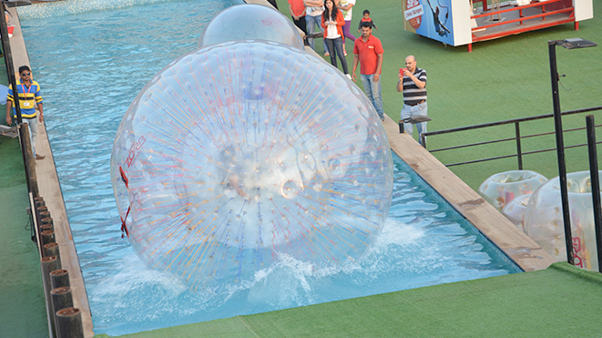 Enjoy unforgettable sport Aqua Zorb at Della